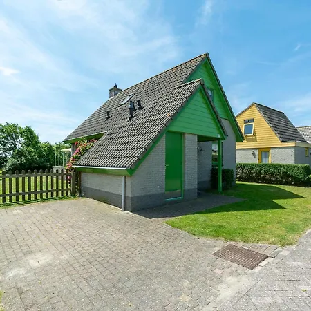 Strandparel 77 Holiday home