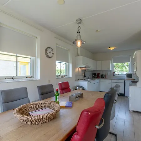 Holiday home Strandparel 77 De Zandloper