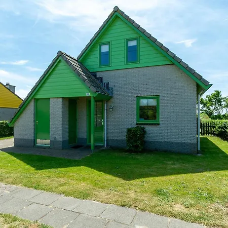 Holiday home Strandparel 77