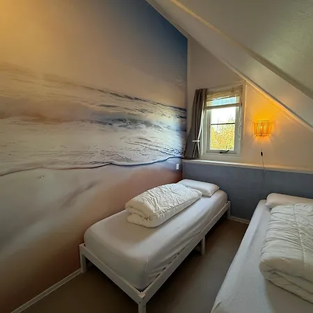 Strandparel 77 Semesterbostad *