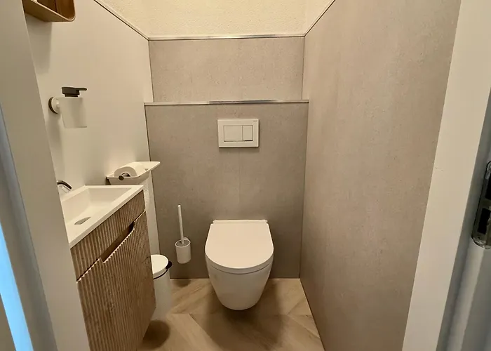 Vakantiehuis Strandparel 77 *