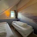 Strandparel 77 *