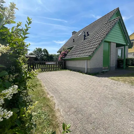 Strandparel 77 بيت للعطل De Zandloper